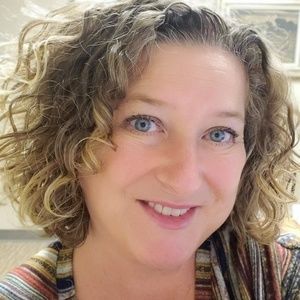 Meet your Posher, Lori